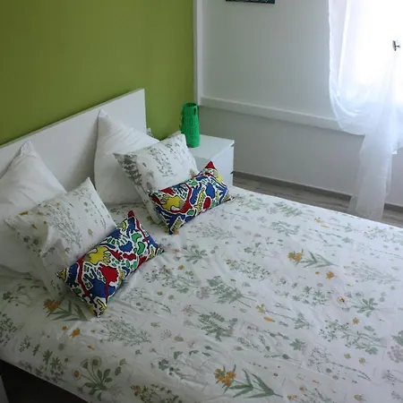 Dharma Apartment *